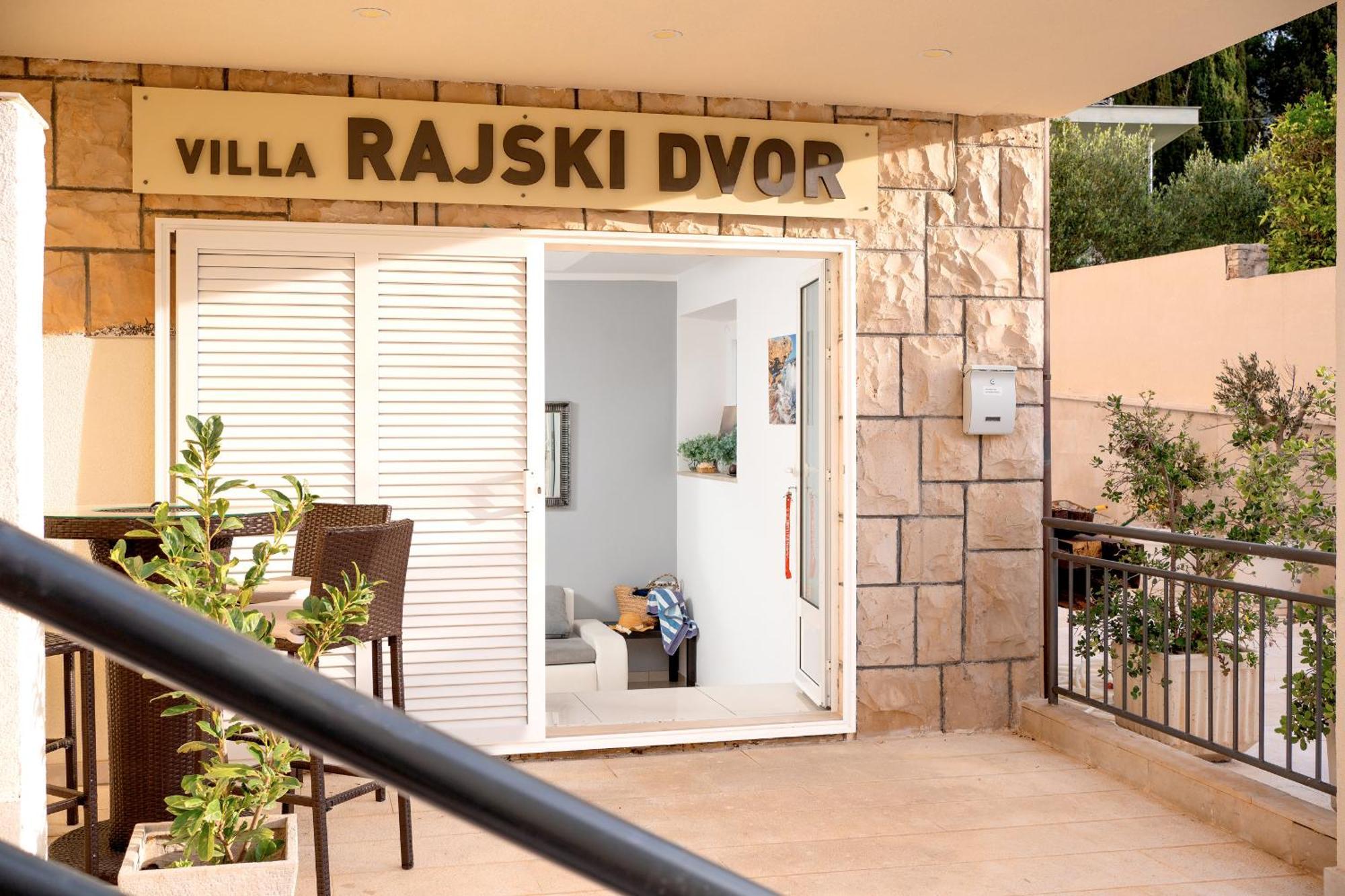 Villa Rajski Dvor 볼 외부 사진